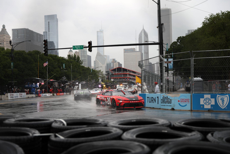 Alex Bowman wins Grant Park 165 in rainy conclusion to NASCAR Chicago Street Race